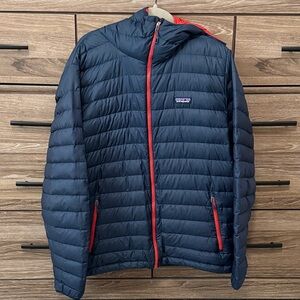 Patagonia Down Sweater Hoody Size XL Navy Blue w/ Ramble Red